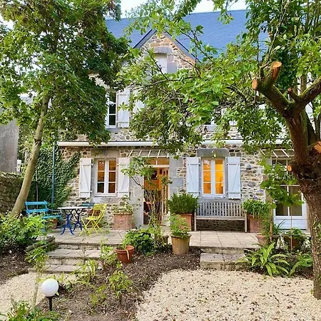 Huebsches Der Familie Mit Eigenem Garten * Heugueville-sur-Sienne