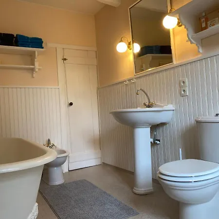 Hübsches Der Familie Mit Eigenem Garten * Heugueville-sur-Sienne