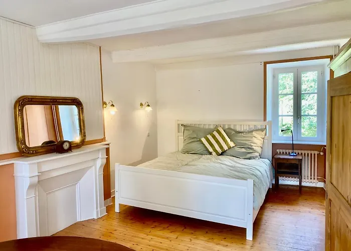 Nyaraló Huebsches Der Familie Mit Eigenem Garten