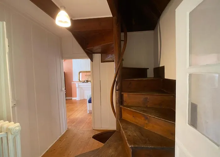 Huebsches Der Familie Mit Eigenem Garten Heugueville-sur-Sienne