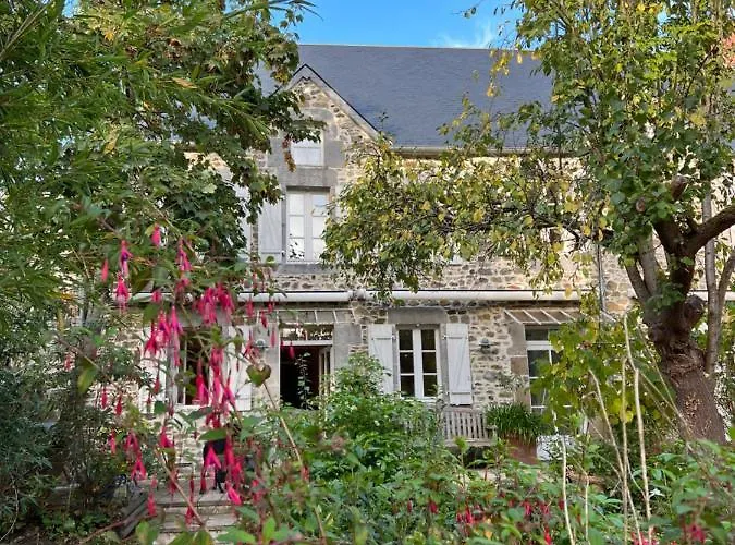 Huebsches Der Familie Mit Eigenem Garten * Heugueville-sur-Sienne