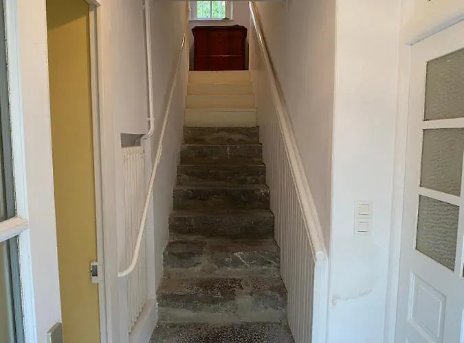 Huebsches Der Familie Mit Eigenem Garten