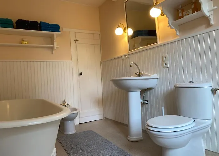 Huebsches Der Familie Mit Eigenem Garten * Heugueville-sur-Sienne